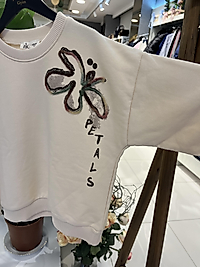 Petal Sweatshirt
